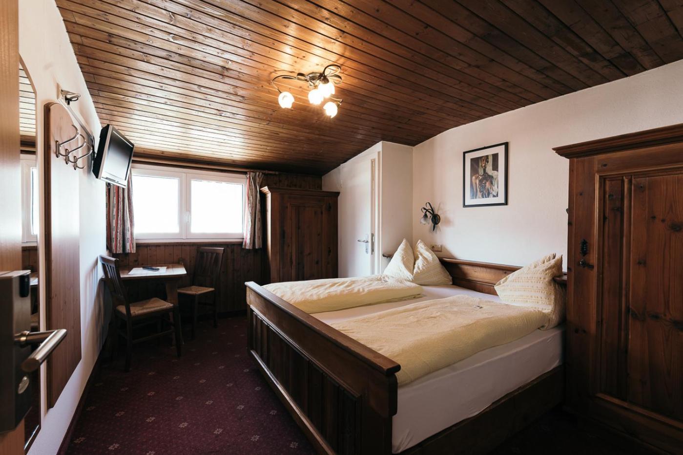 Gasthof Residence Brugghof & Erlhof Campo Tures Room photo